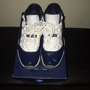 Air Jordan 11 “win like 82” small scuff
